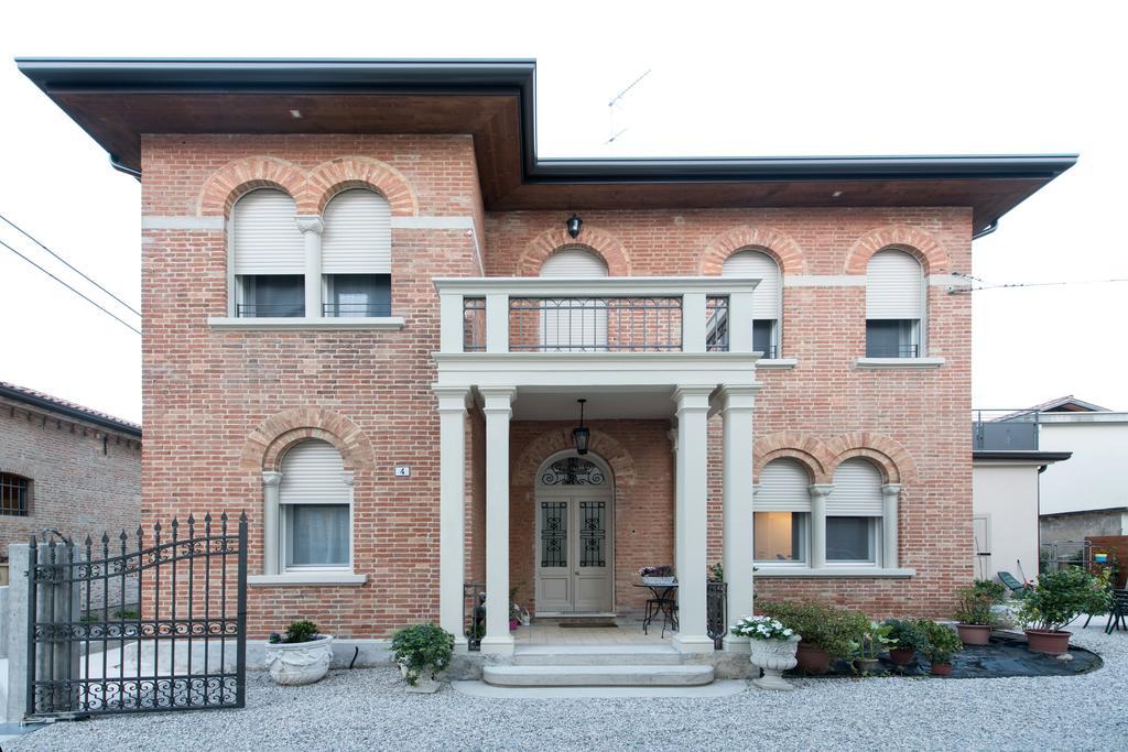 Bed and breakfast Dafne 2*
